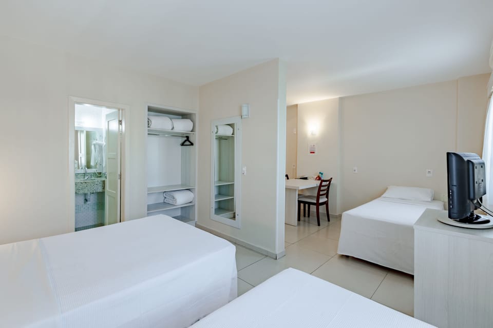 Flat | Desk, blackout drapes, free WiFi, bed sheets