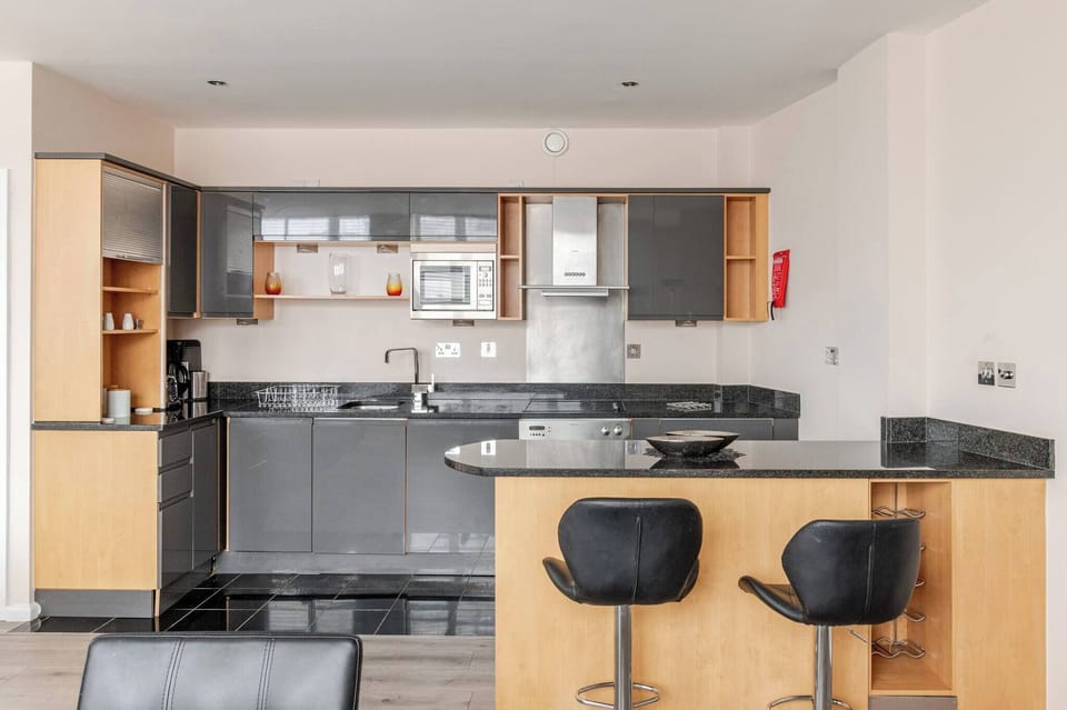 Apartment, 2 Bedrooms, City View | Interior
