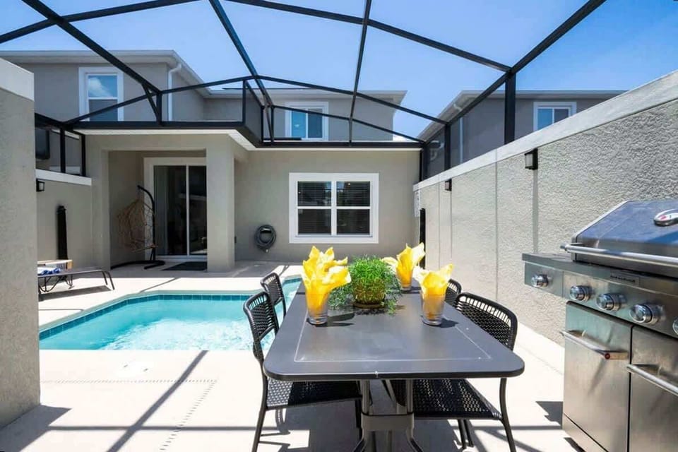 House | 5 bedrooms, high-speed internet