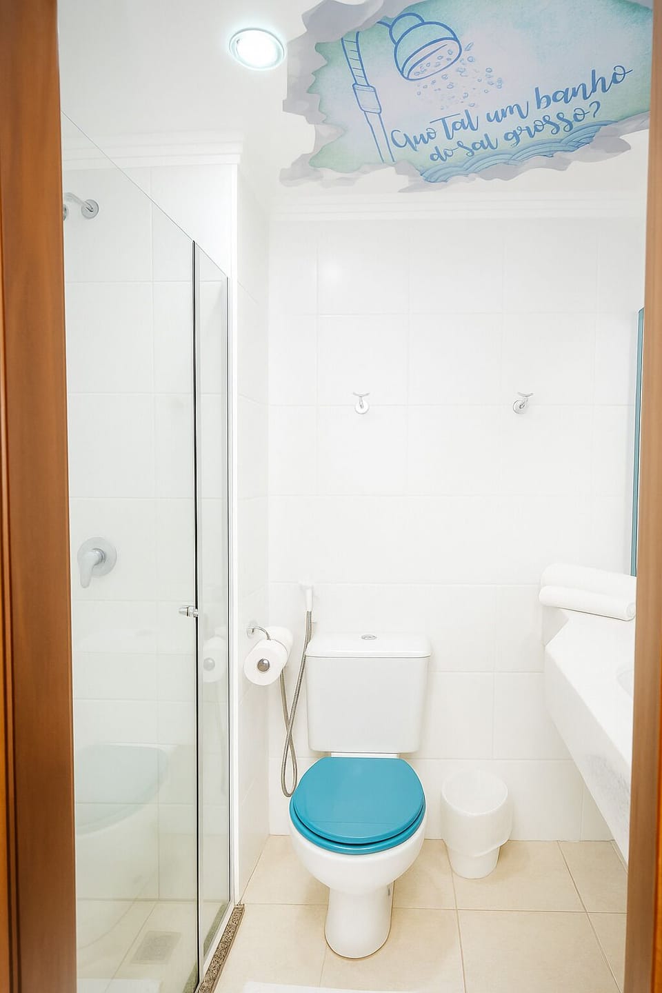 Twin Room, 2 Twin Beds | Bathroom | Shower, hair dryer, towels