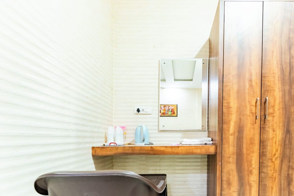Family Room | In-room safe, soundproofing, iron/ironing board, free WiFi
