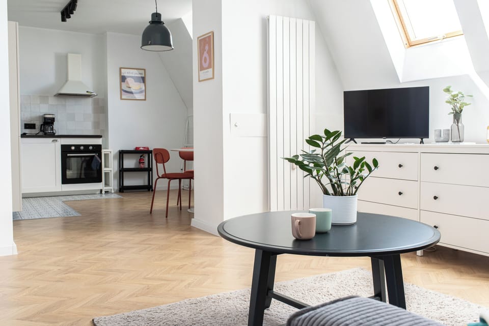 Studio Suite, City View | Iron/ironing board, free WiFi
