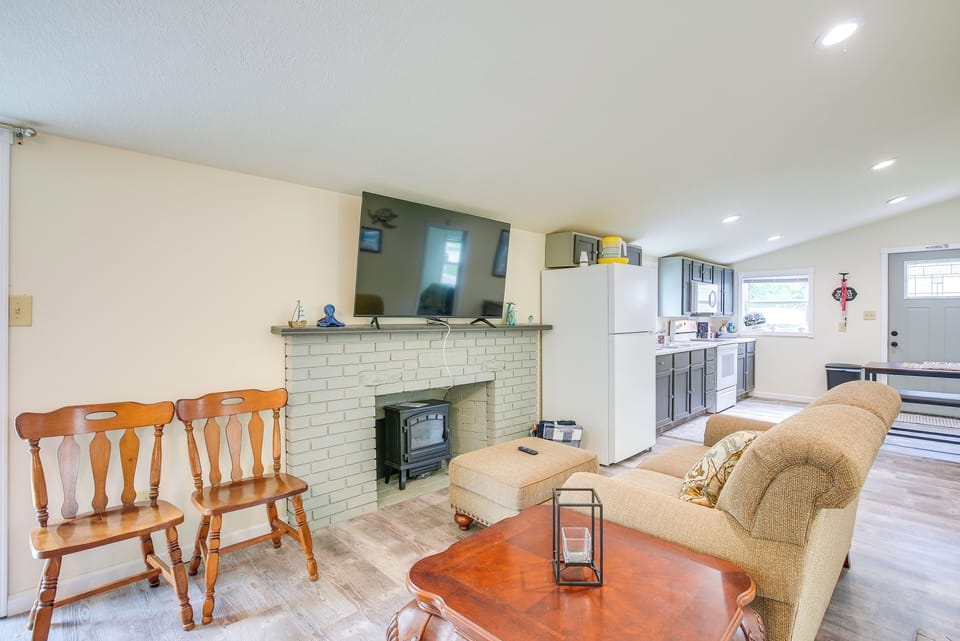 House (2 Bedrooms) | Interior