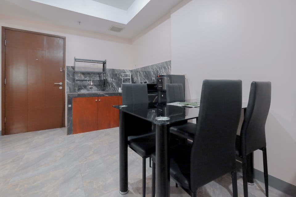 Standard Apartment | Dining room