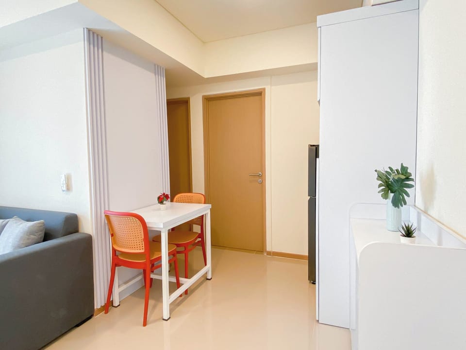 Standard Apartment | In-room dining