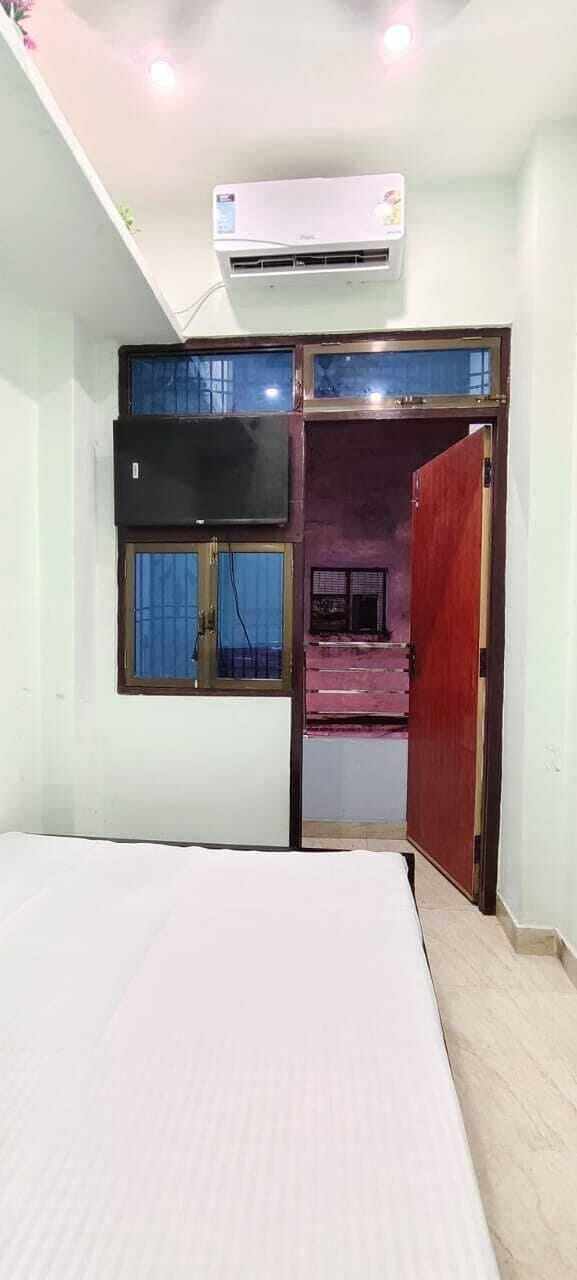Comfort Single Room, Multiple Beds, Balcony, City View | Desk, laptop workspace, free WiFi