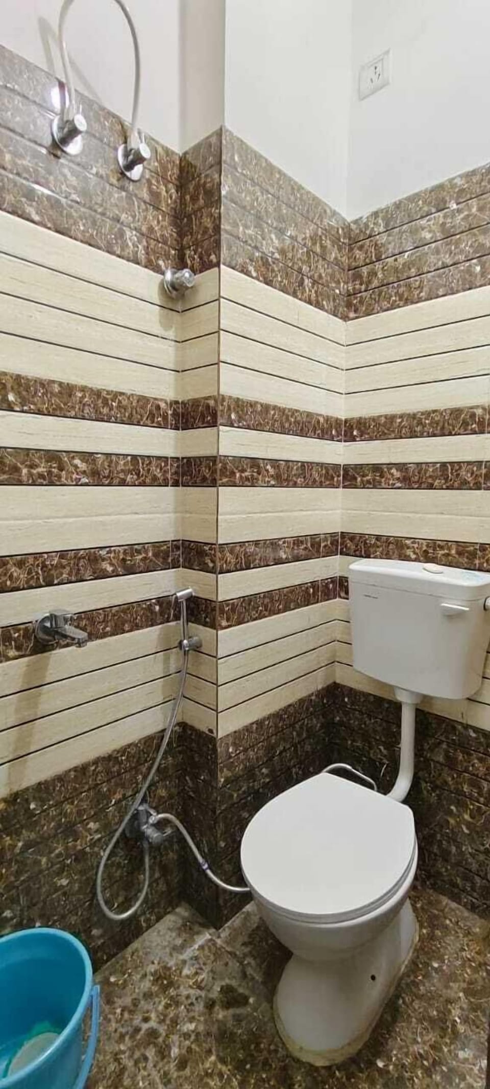 Comfort Single Room, Multiple Beds, Balcony, City View | Bathroom shower