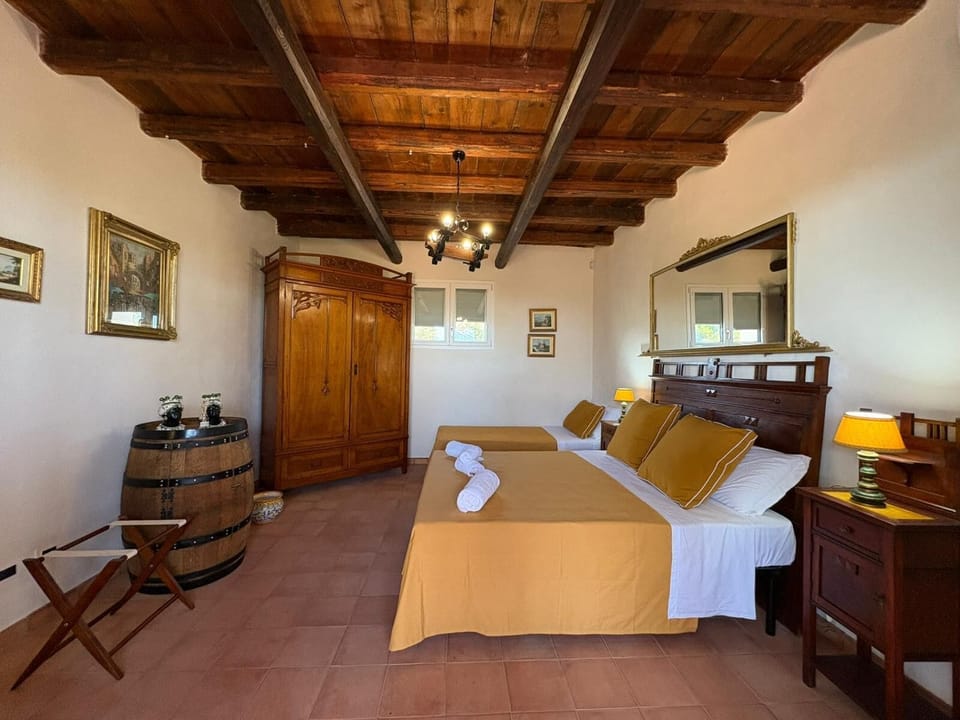 Classic Triple Room, Roll-in Shower | Laptop workspace, soundproofing, free WiFi