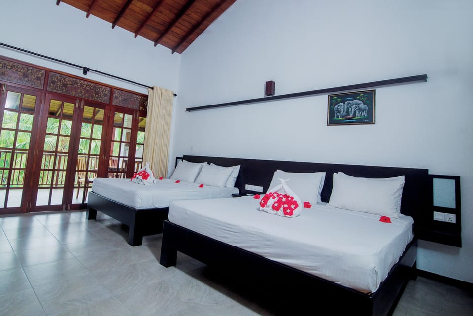 Luxury Room, 1 Bedroom, Non Smoking, River View | Premium bedding, pillowtop beds, minibar, in-room safe