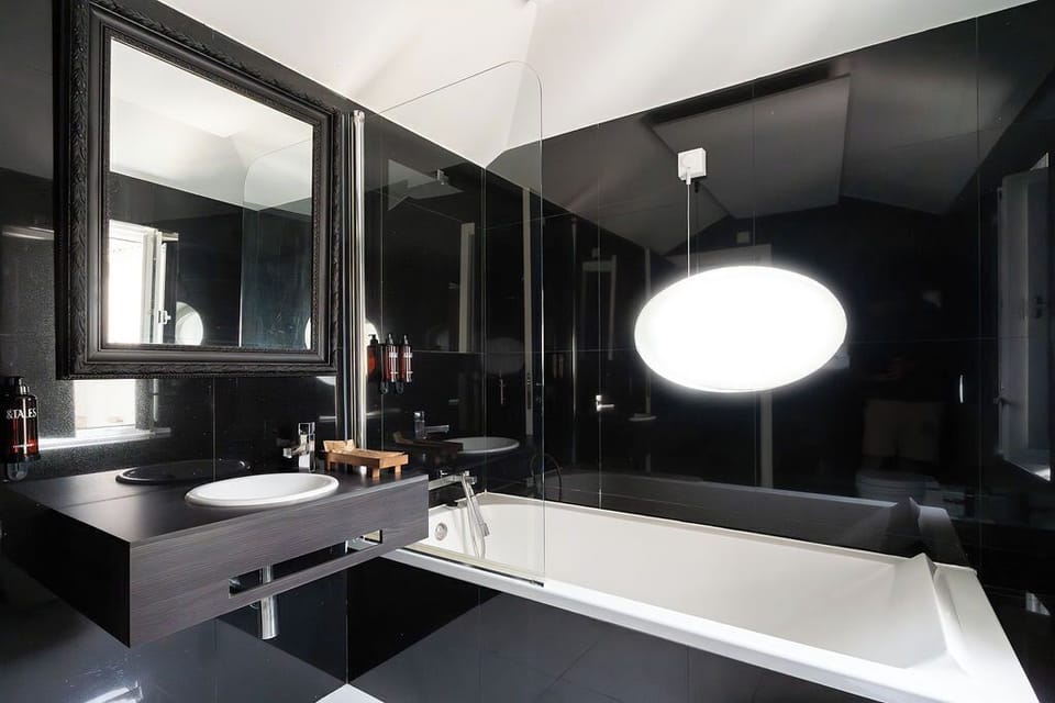 Superior Double or Twin Room, Balcony | Bathroom | Free toiletries, hair dryer, slippers, towels