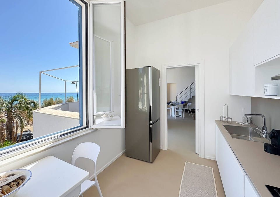 Luxury Villa, Sea View | Private kitchen | Fridge, microwave, oven, stovetop