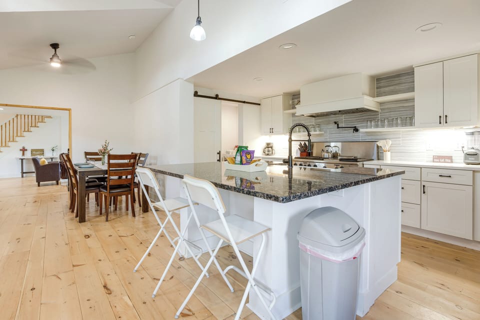 House (5 Bedrooms) | Interior