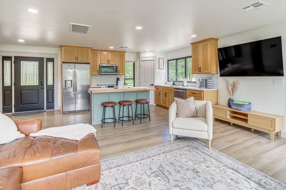 House (4 Bedrooms) | Interior