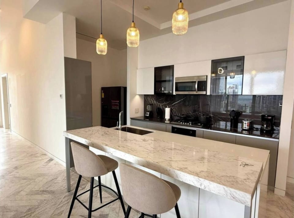 Apartment, 3 Bedrooms, Accessible, Smoking | Interior