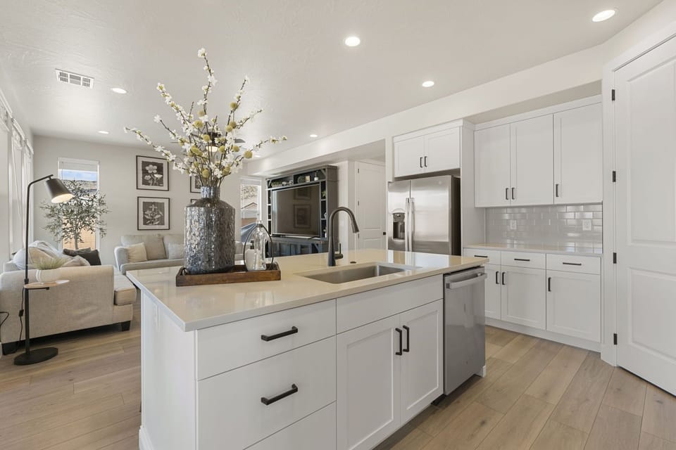 House, 5 Bedrooms | Interior