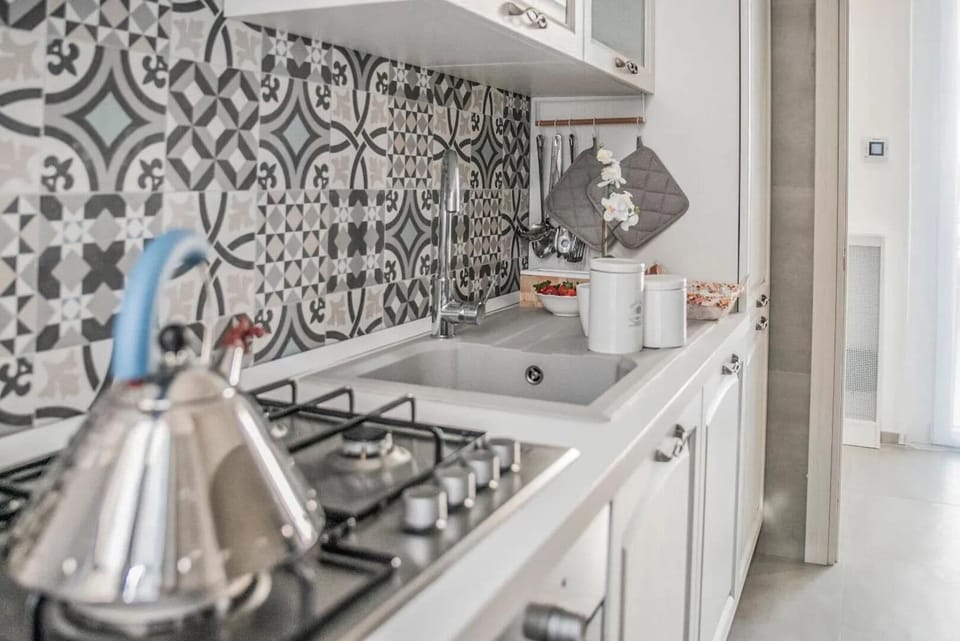 Apartment, 2 Bedrooms, City View | Private kitchen | Fridge, microwave, oven, stovetop