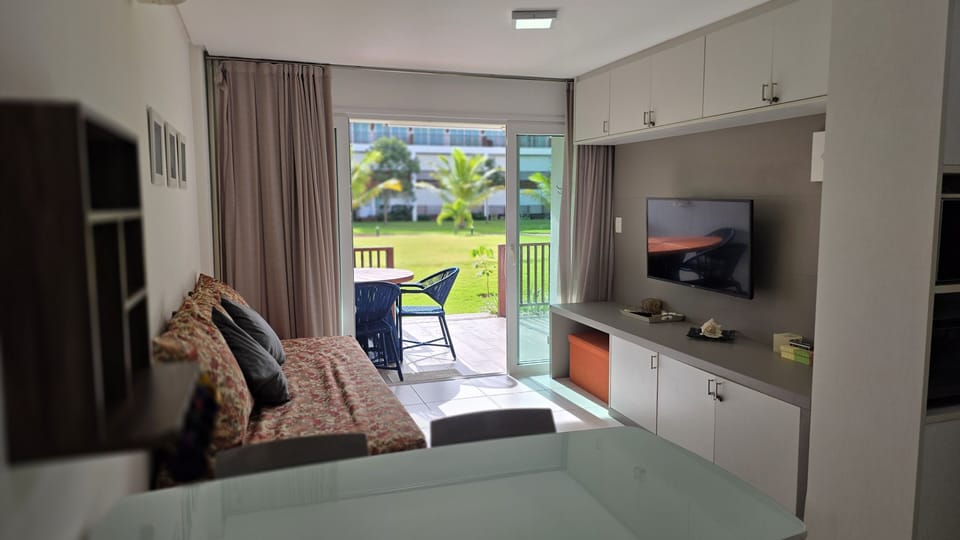Basic Apartment, Courtyard View | Living area