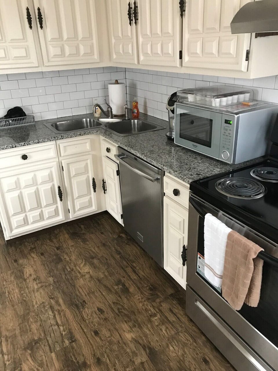 Classic House, Private Bathroom, Mountain View | Shared kitchen