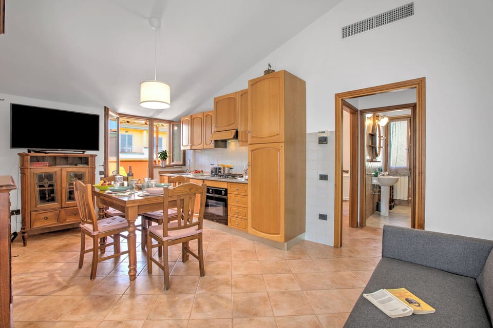 Standard Apartment, 1 Bedroom, Balcony (Chianti Wine Site Apt Private Balcony) | Living area