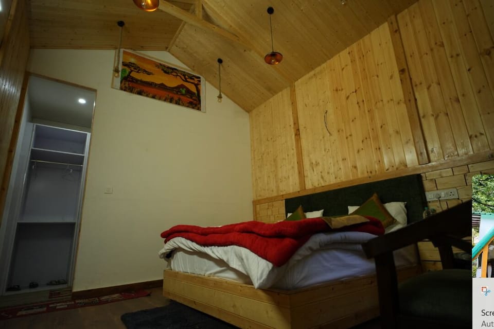 Deluxe Studio