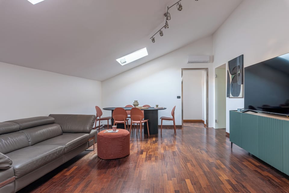 Condo, 3 Bedrooms | Living area | 30-inch TV with satellite channels