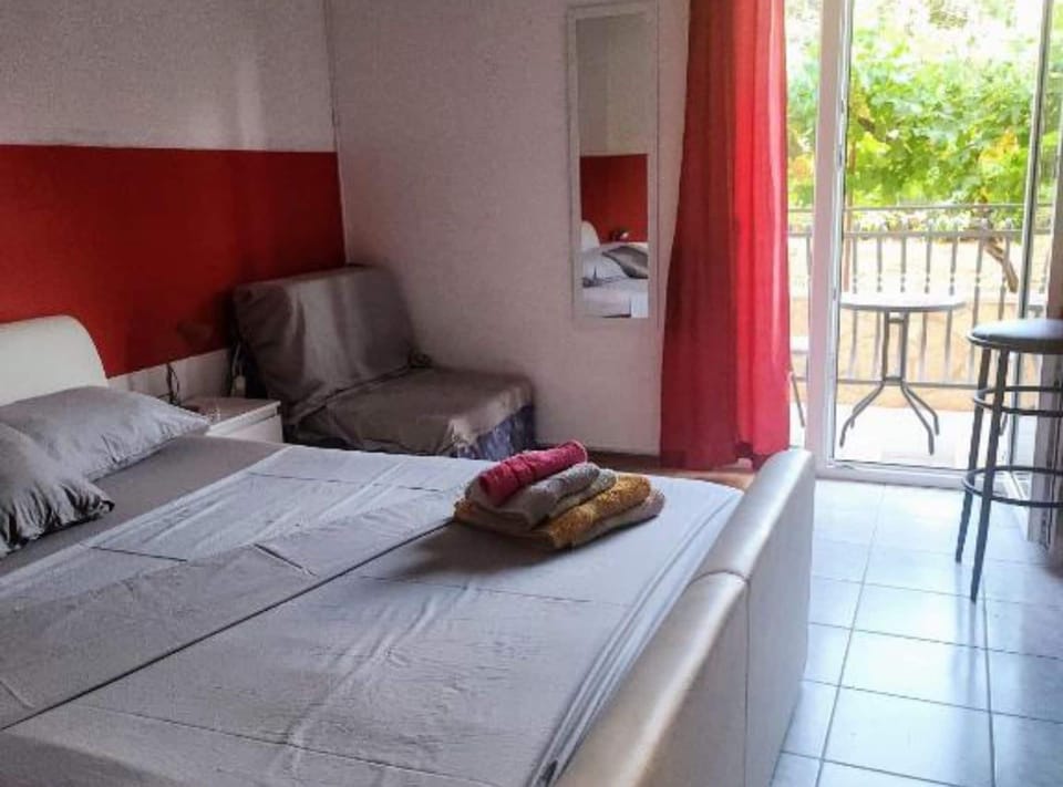 House (Rooms Tatjana - Double Room (2)) | 2 bedrooms