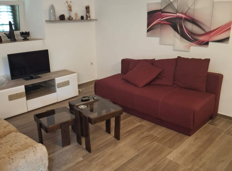 Villa (Three Bedroom Villa) | Living room | 32-inch flat-screen TV with satellite channels