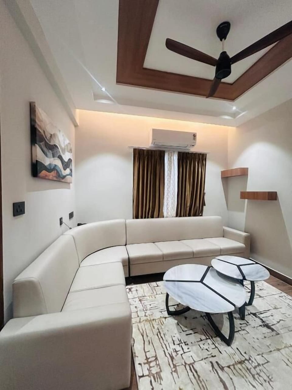 Executive Suite | Living area | LED TV