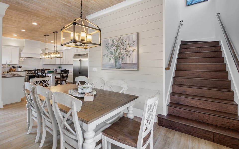 House, Multiple Beds, Pool Access, Pool View (Lynda Lou's) | Dining