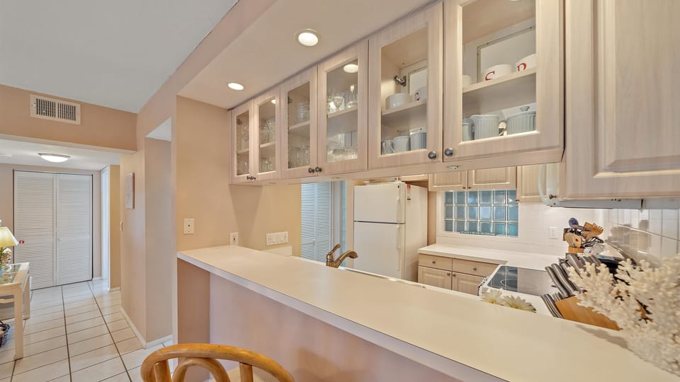 Condo, 2 Bedrooms | Private kitchen | Coffee/tea maker, fridge, oven, toaster