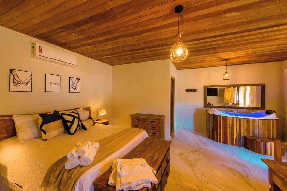 Romantic Chalet, Lanai, Garden View | Iron/ironing board, free WiFi