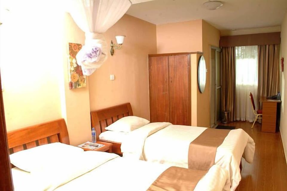 Deluxe Twin Room, City View | WiFi (free), bed sheets