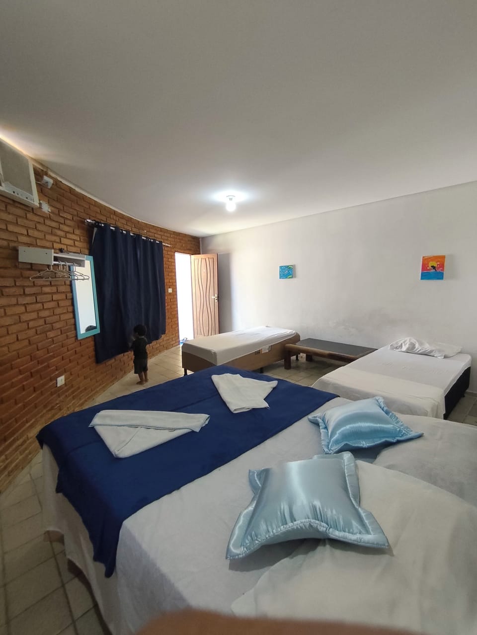 Family Room | WiFi (free)