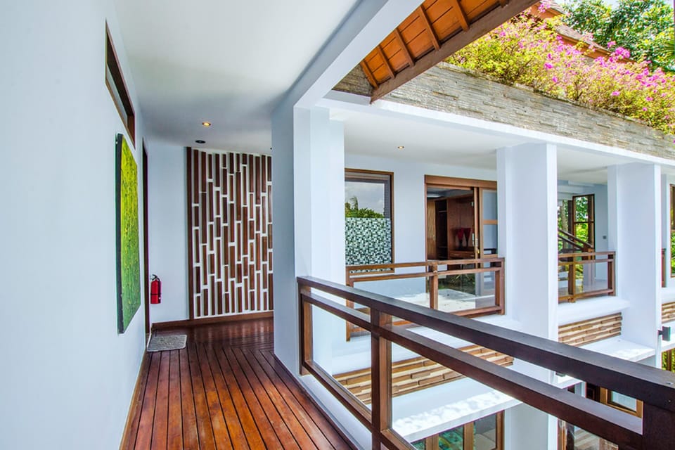 Basic Villa | Interior