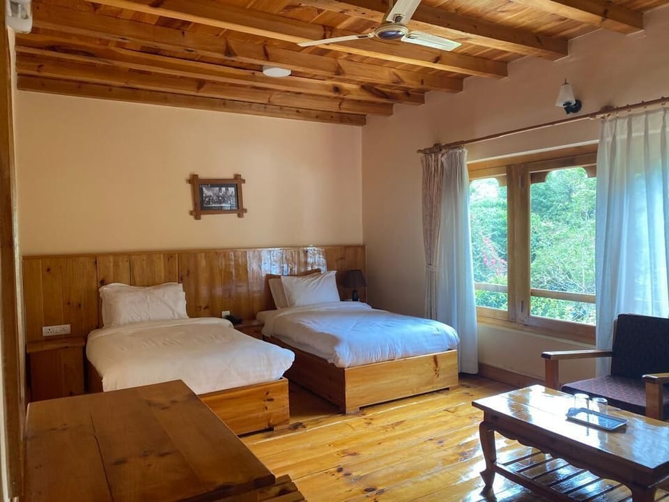 Standard Double or Twin Room, Mountain View | Desk, iron/ironing board, WiFi (free)