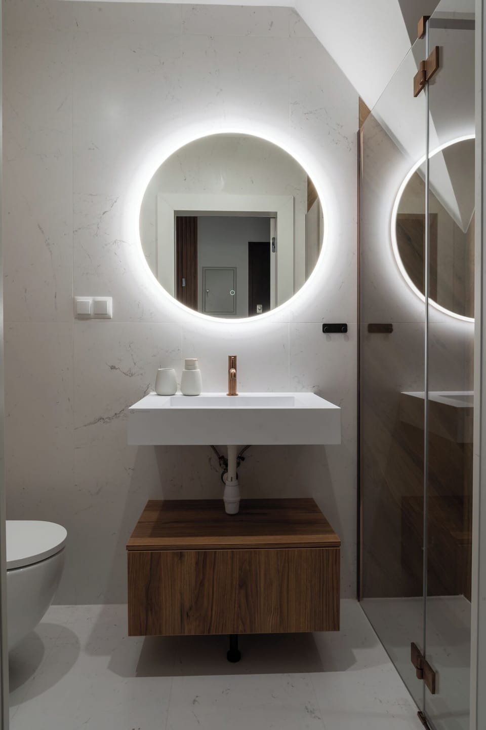 Deluxe Apartment, Balcony | Bathroom