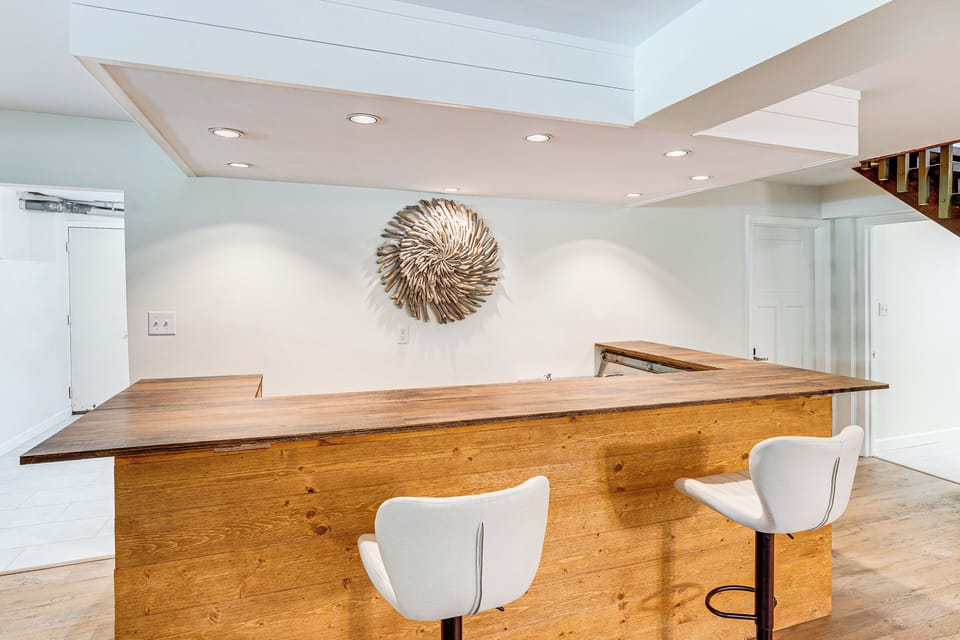 House (5 Bedrooms) | Interior