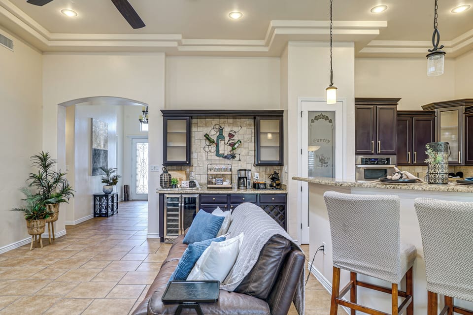 House (3 Bedrooms) | Interior