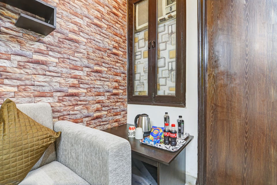 Luxury Room | Individually decorated, individually furnished, desk, laptop workspace