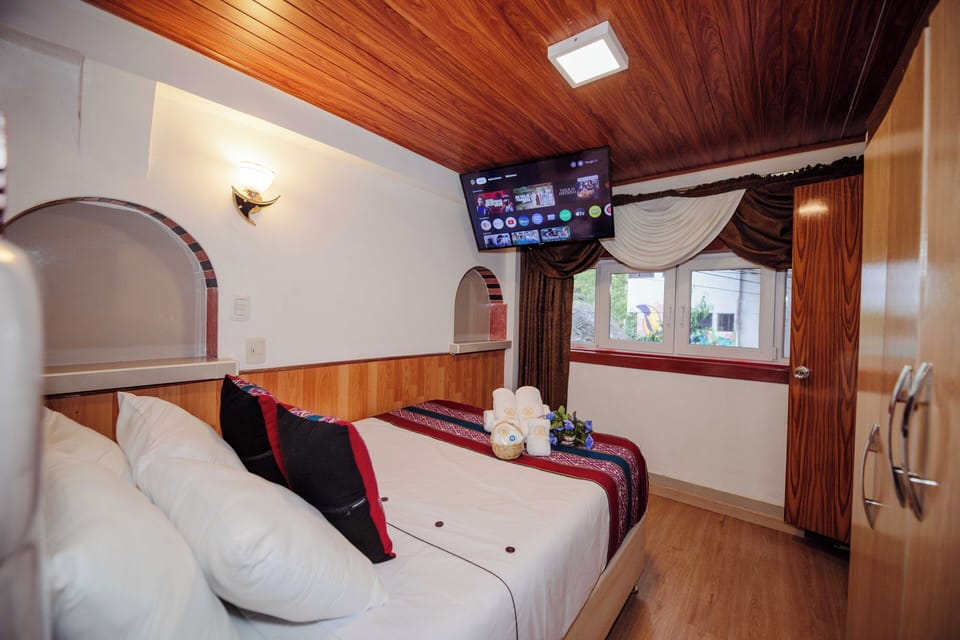 Standard Single Room | In-room safe, iron/ironing board (on request), WiFi (free), bed sheets