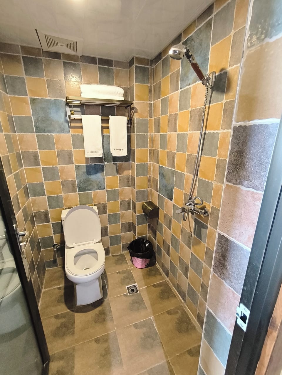 Classic Quadruple Room, Courtyard View | Bathroom | Shower, hair dryer, towels, soap