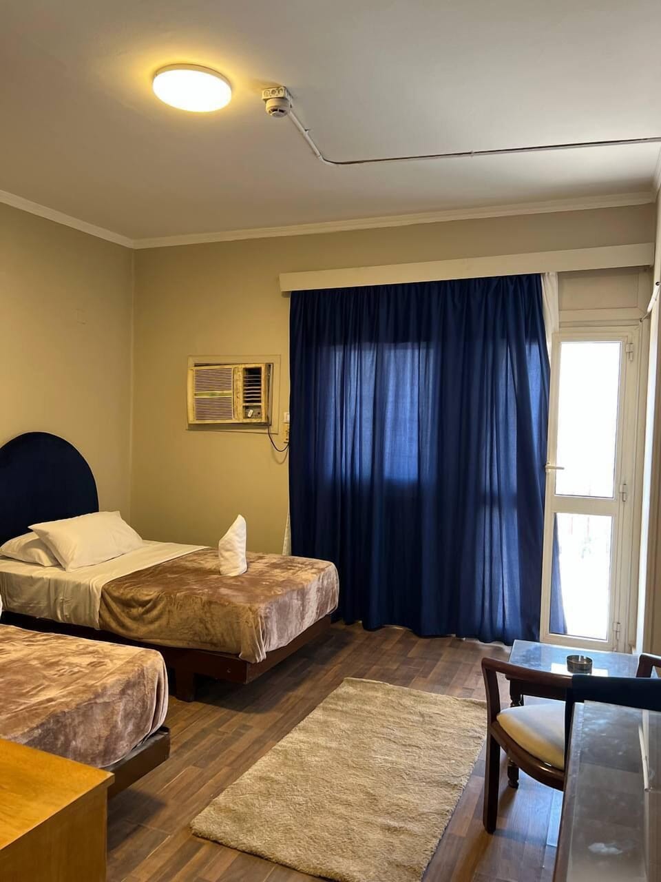 Basic Double or Twin Room, Balcony, City View | Blackout drapes, WiFi (free)