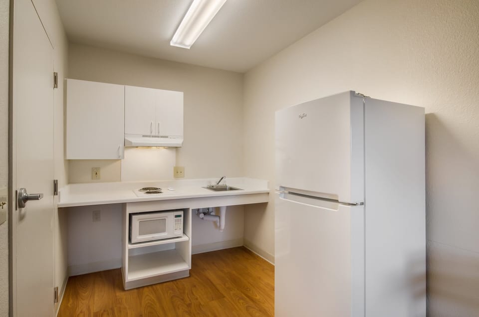 Fridge, microwave, stovetop