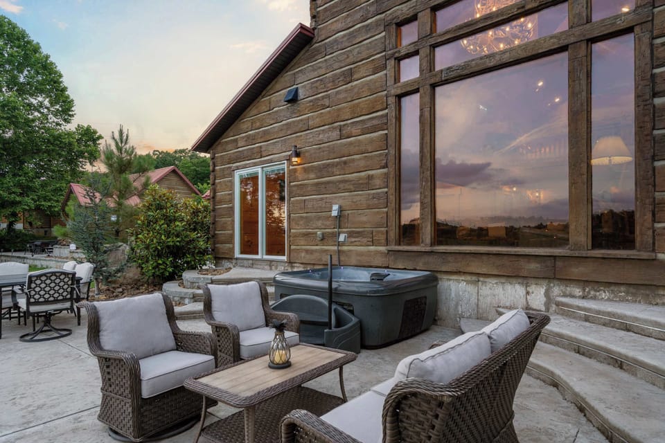 Cabin, Multiple Beds, Hot Tub, Mountain View (Buffalo Lodge) | Terrace/patio