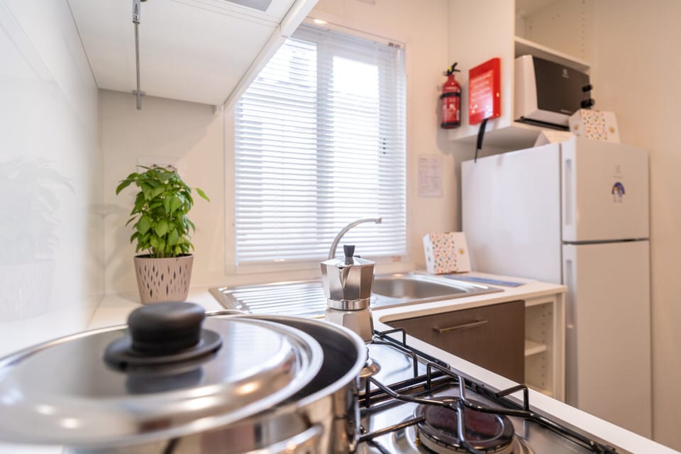 Mobile Home | Private kitchen