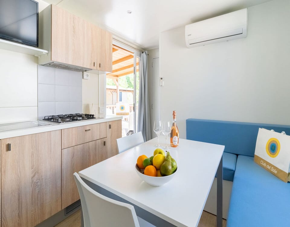 Mobile Home | Dining