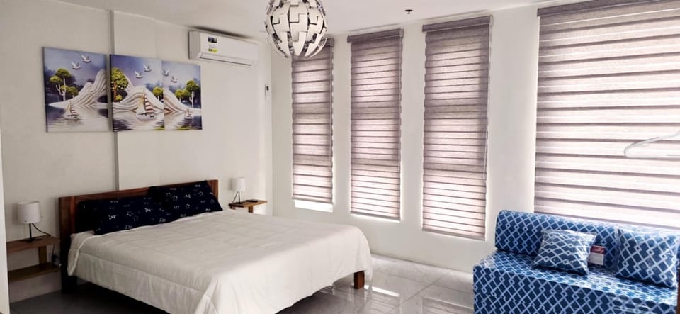 Junior Studio Suite, City View | Laptop workspace, free WiFi