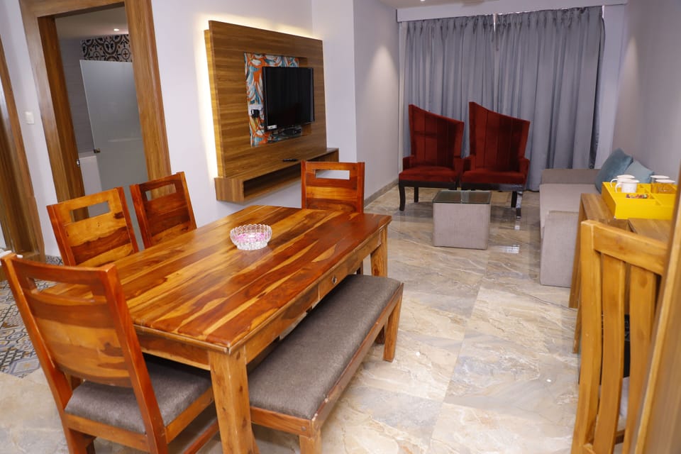 Superior Room | In-room dining