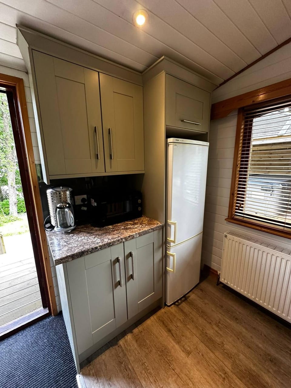 Cabin, 3 Bedrooms, Smoking, Hot Tub | Interior