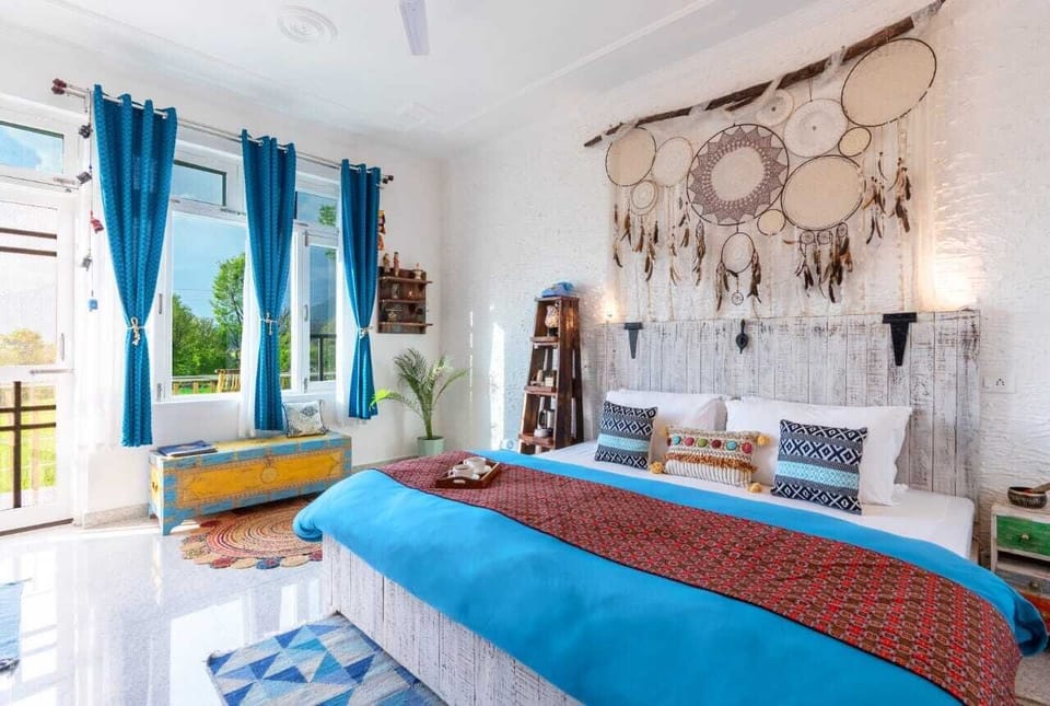 Luxury Double Room, Balcony, Mountain View | In-room safe, iron/ironing board (on request), WiFi (free)